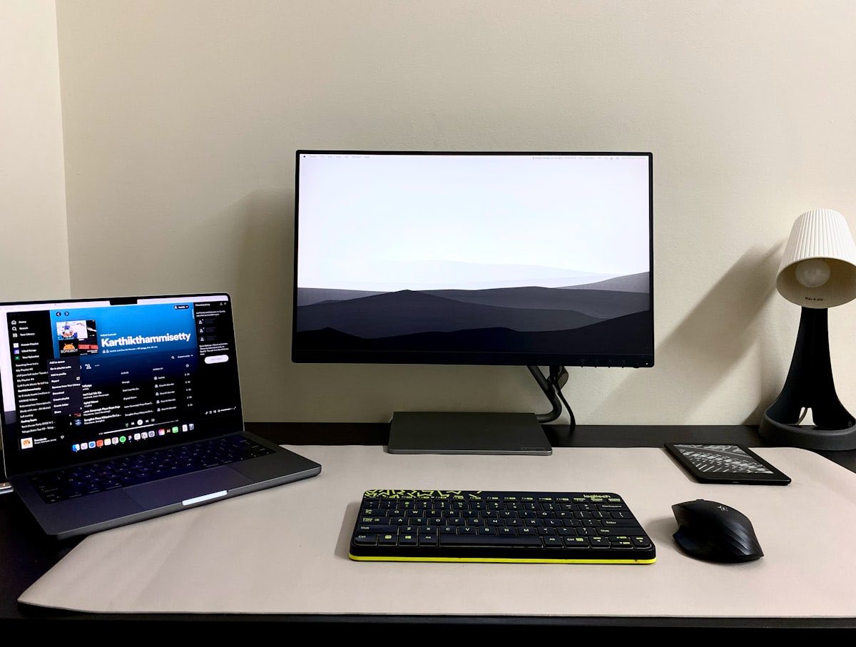 Cluttered multi-monitor trading setup